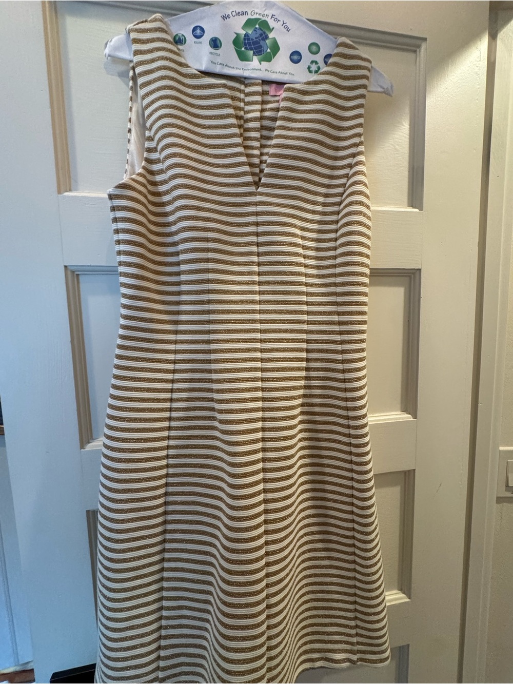 Lilly Pulitzer Dress size M Brielle metallic gold & white